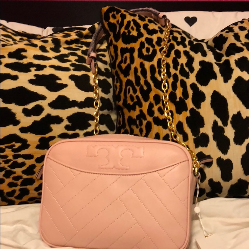 BRAND NEW with tags Tory Burch purse